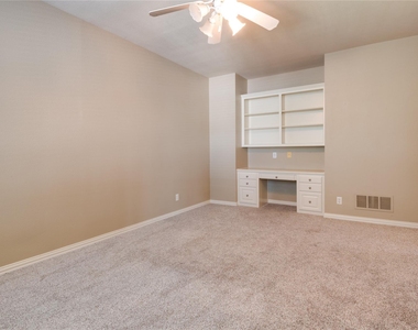 801 Camelot Court - Photo Thumbnail 31