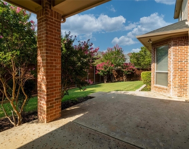 801 Camelot Court - Photo Thumbnail 35