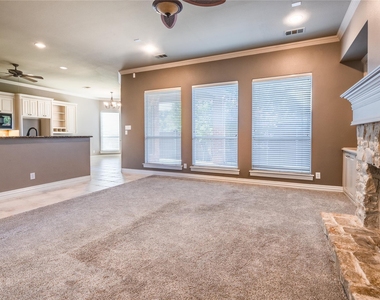 801 Camelot Court - Photo Thumbnail 12