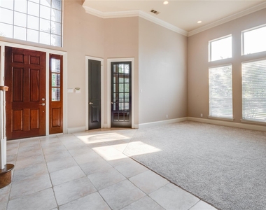 801 Camelot Court - Photo Thumbnail 33