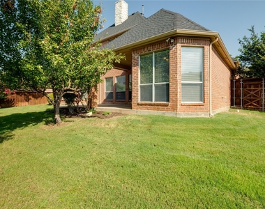 801 Camelot Court - Photo Thumbnail 37