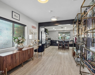 1725 E Verde Lane - Photo Thumbnail 24