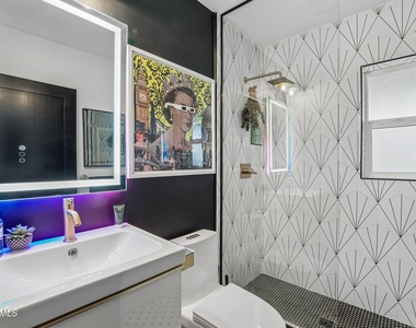 1725 E Verde Lane - Photo Thumbnail 22