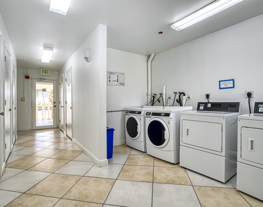 2895 Ne 32nd Street - Photo Thumbnail 22
