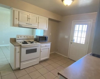 25565 W Makapuu Place - Photo Thumbnail 2