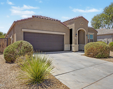 41917 W Manderas Lane - Photo Thumbnail 1