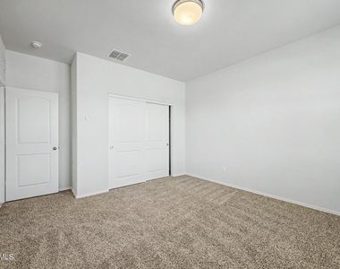 41917 W Manderas Lane - Photo Thumbnail 24