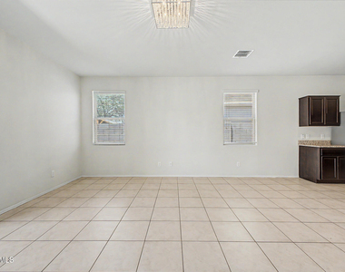41917 W Manderas Lane - Photo Thumbnail 9