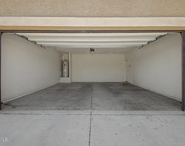 41917 W Manderas Lane - Photo Thumbnail 31