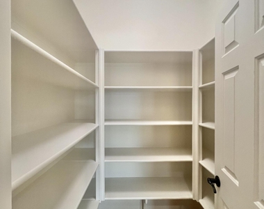 9437 W Jones Avenue - Photo Thumbnail 16