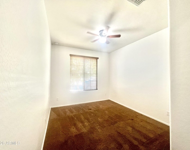 9437 W Jones Avenue - Photo Thumbnail 5