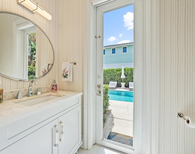 914 Ne 2nd Avenue - Photo Thumbnail 33