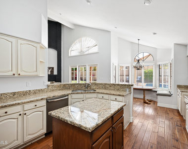 1660 W Honeysuckle Lane - Photo Thumbnail 8