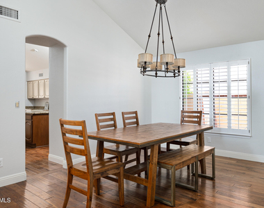 1660 W Honeysuckle Lane - Photo Thumbnail 12