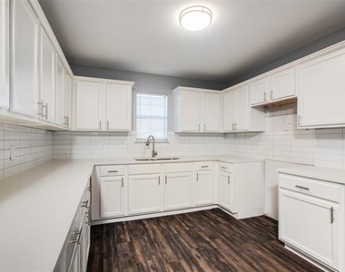 1008 Canal Street - Photo Thumbnail 10