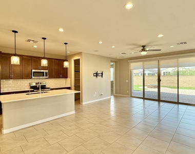 4420 N 202nd Lane - Photo Thumbnail 16