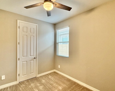 4420 N 202nd Lane - Photo Thumbnail 10