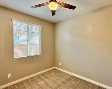 4420 N 202nd Lane - Photo Thumbnail 8