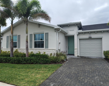 3712 Spanish Cedar Place W - Photo Thumbnail 2