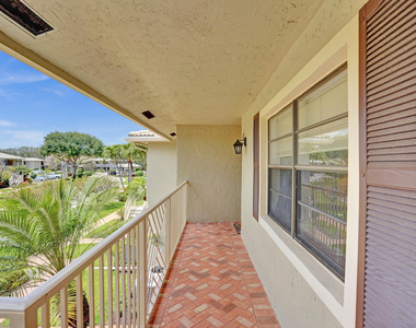19 Stratford Drive E - Photo Thumbnail 63