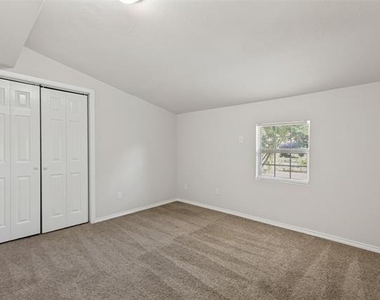 1769 Crestridge Drive - Photo Thumbnail 9