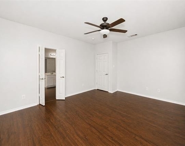 4552 Rush River Trail - Photo Thumbnail 15