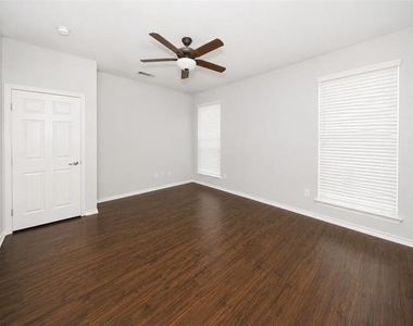 4552 Rush River Trail - Photo Thumbnail 14
