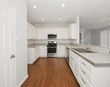 4552 Rush River Trail - Photo Thumbnail 10