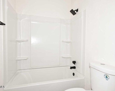9600 N 96th Street - Photo Thumbnail 12