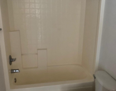 4015 N Montezuma Drive - Photo Thumbnail 6