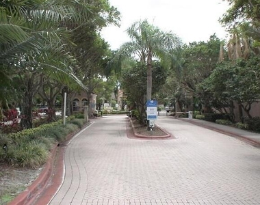 12112 St. Andrews Place - Photo Thumbnail 38