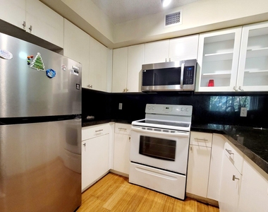 12112 St. Andrews Place - Photo Thumbnail 12