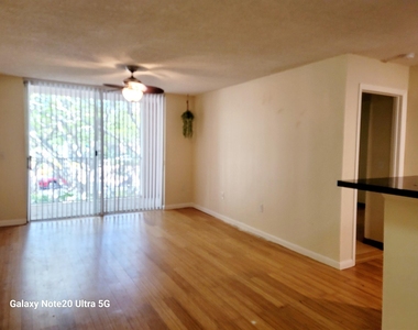 12112 St. Andrews Place - Photo Thumbnail 15