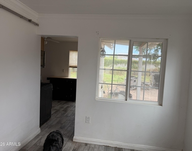 2646 W Morten Avenue - Photo Thumbnail 7