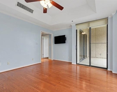 5909 Luther Lane - Photo Thumbnail 8