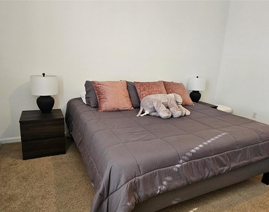 1129 Nw 41st Lane - Photo Thumbnail 10