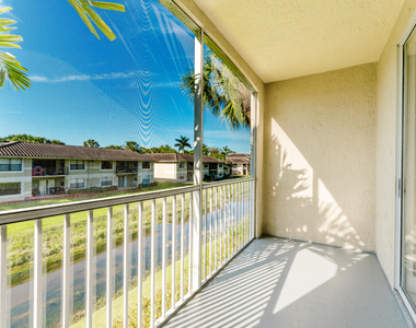 20889 Saint Andrews Boulevard - Photo Thumbnail 4