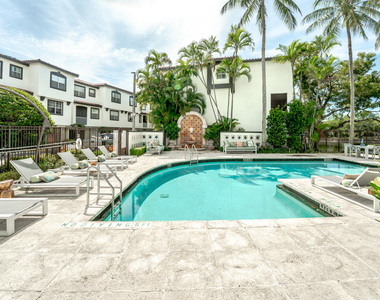 20889 Saint Andrews Boulevard - Photo Thumbnail 1