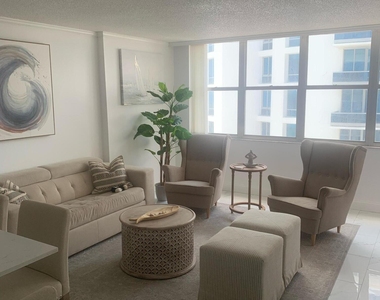 6039 Collins Avenue - Photo Thumbnail 2