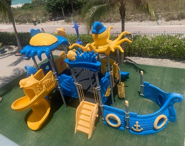 6039 Collins Avenue - Photo Thumbnail 8