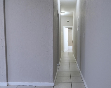 1104 22nd Street - Photo Thumbnail 3