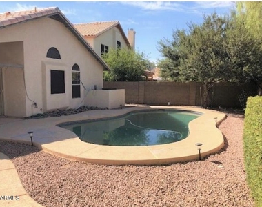 150 S Cobblestone Drive - Photo Thumbnail 9