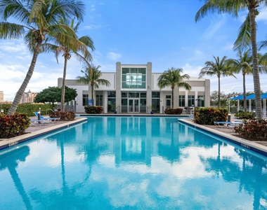 300 S Australian Avenue - Photo Thumbnail 26