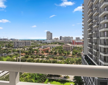 300 S Australian Avenue - Photo Thumbnail 15