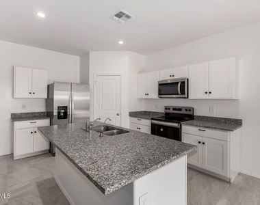 103 S Collier Lane - Photo Thumbnail 12