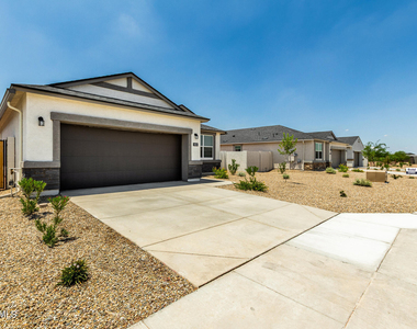 103 S Collier Lane - Photo Thumbnail 4