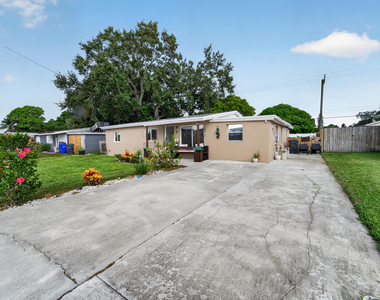 5900 Atlanta Street - Photo Thumbnail 2