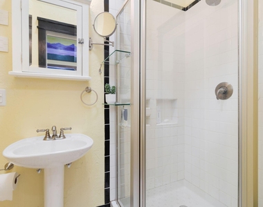728 Palm Street - Photo Thumbnail 6