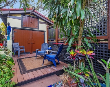 728 Palm Street - Photo Thumbnail 8