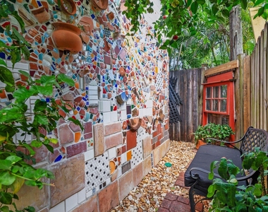 728 Palm Street - Photo Thumbnail 10